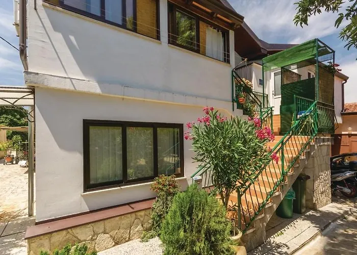 With A Parking Space Novigrad - 14408 Apartman